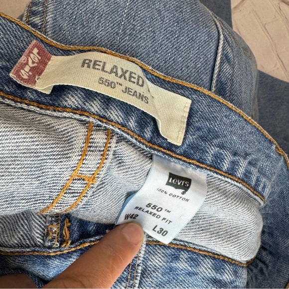 LEVI’S 550 Relaxed Fit Classic Blue Men's Jeans 42x30 - Picture 3 of 13